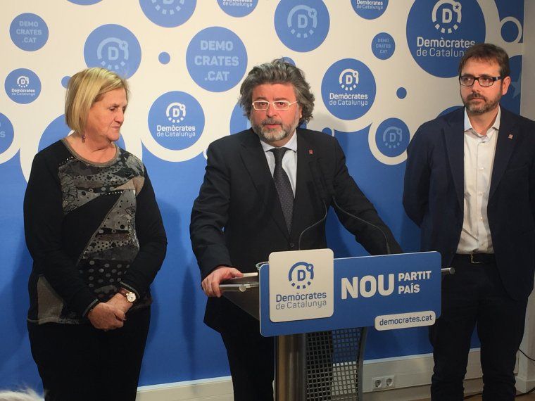 El portaveu de Demòcrates, Toni Castellà, durant la primera roda de premsa del partit el 2017