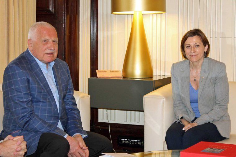 Carme Forcadell, amb l'exprimer ministre i expresident de la República Txeca, Václav Klaus