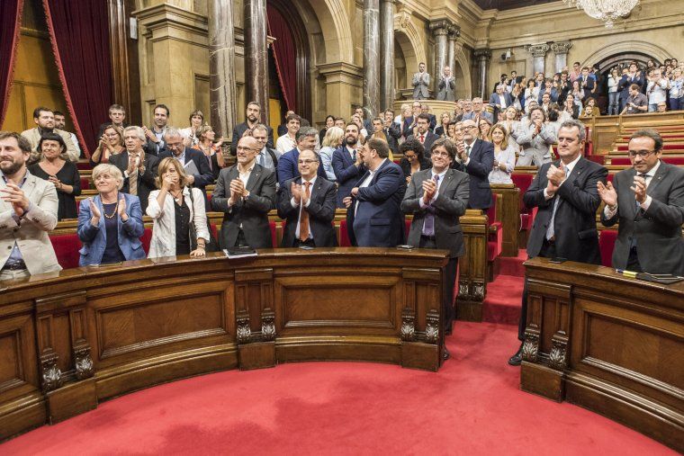 El Parlament aprova la llei de transitorietat jurídica i fundacional de la República