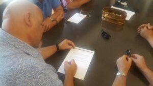 L'alcalde de Llívia signat el decret per donar suport al referèndum de l'1-O