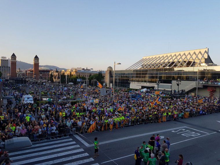 Milers de persones a l'acte final de campanya pel 'sí'