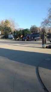 Banderes espanyoles per animar la guàrdia als agents del CNP