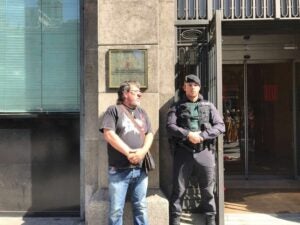 Pesarodona, amb el nas de pallasso