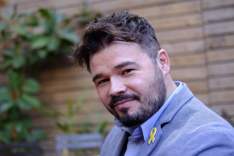 El diputat d'ERC al Congrés espanyol Gabriel Rufián conversa amb El Món