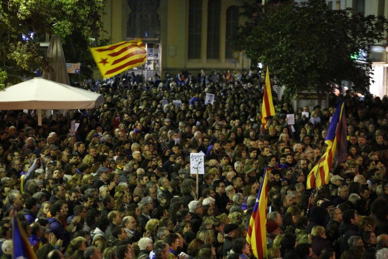 Concentració al Raval de Terrassa pel 8-N
