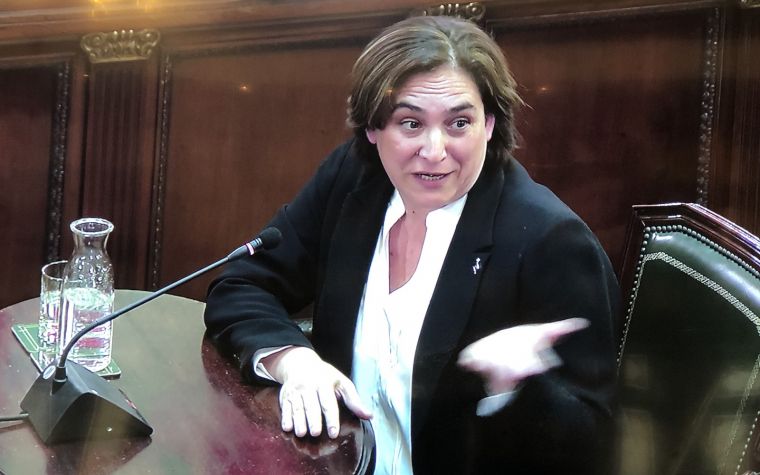 Ada Colau, en un moment de la declaració