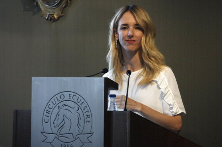 La candidata del PPC a les eleccions espanyoles Cayetana Álvarez de Toledo al Círculo Ecuestre