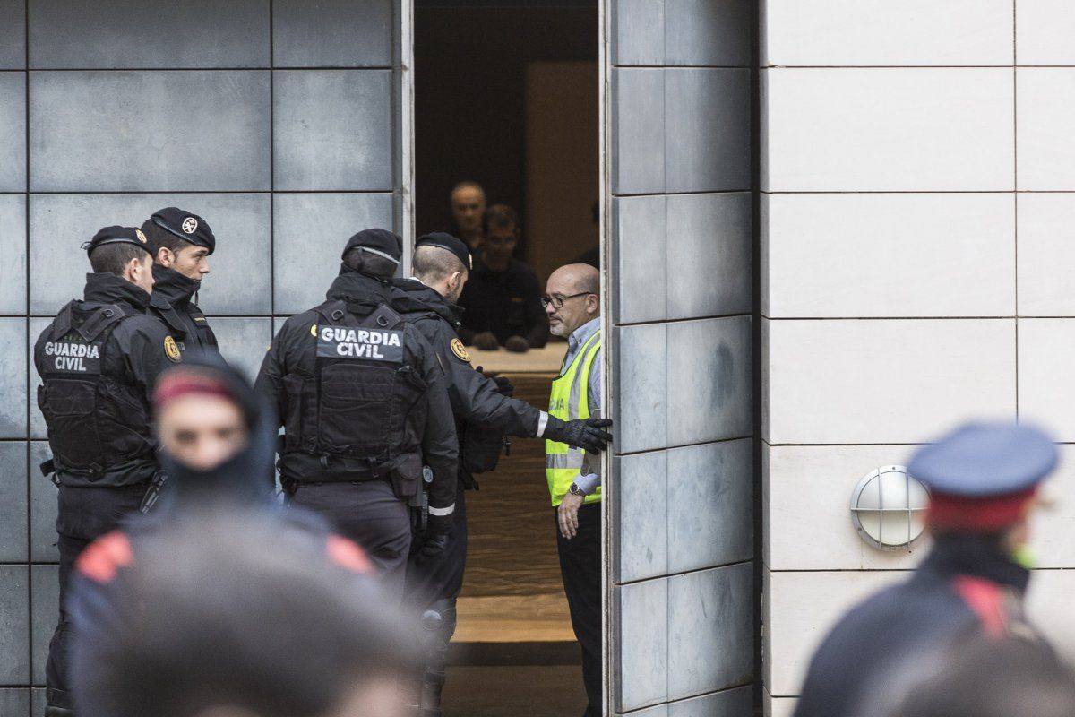 La Guàrdia Civil s'endu les obres de Sixena/Jordi Borràs