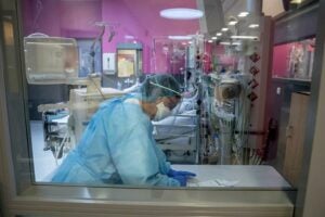 Una unitat de cures intensives (EFE)