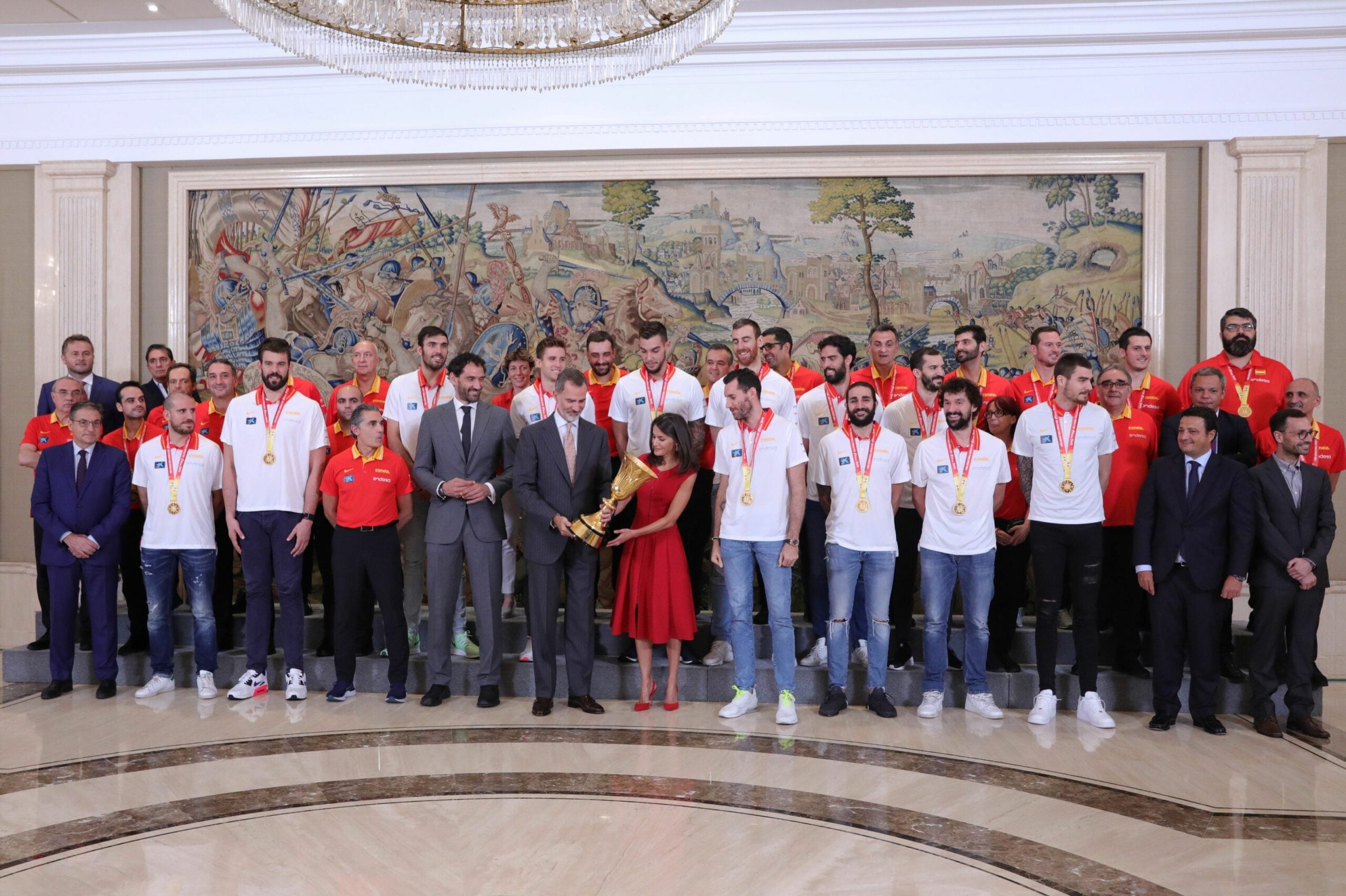 Els reis reben la selecció espanyola de bàsquet Europa Press Els reis reben la selecció espanyola de bàsquet Europa Press