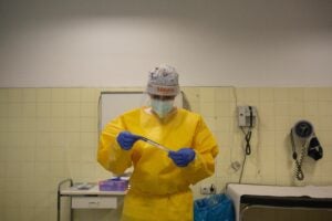 Una sanitària al CAP Manso de Barcelona