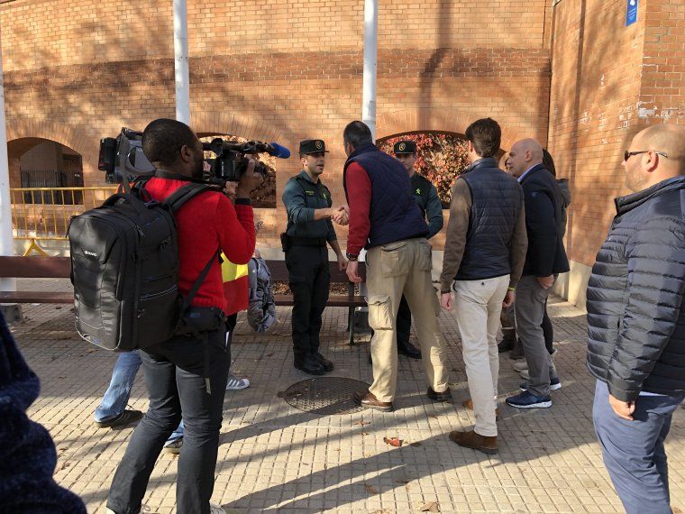 Ortega, saludant guàrdies civils