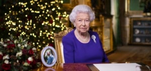 La reina Elisabet, en un missatge per televisió / Europa Press