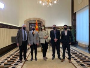 Els representants de la patronal independentista Anem x Feina, reunits amb Laura Borràs / Anem x Feina