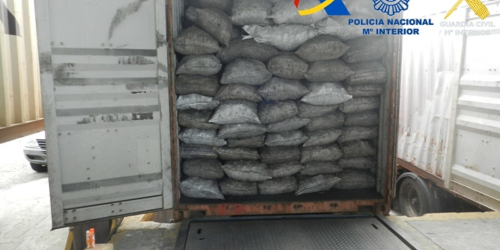 Imatge d'arxiu d'un contenidor ple de droga / Guàrdia Civil