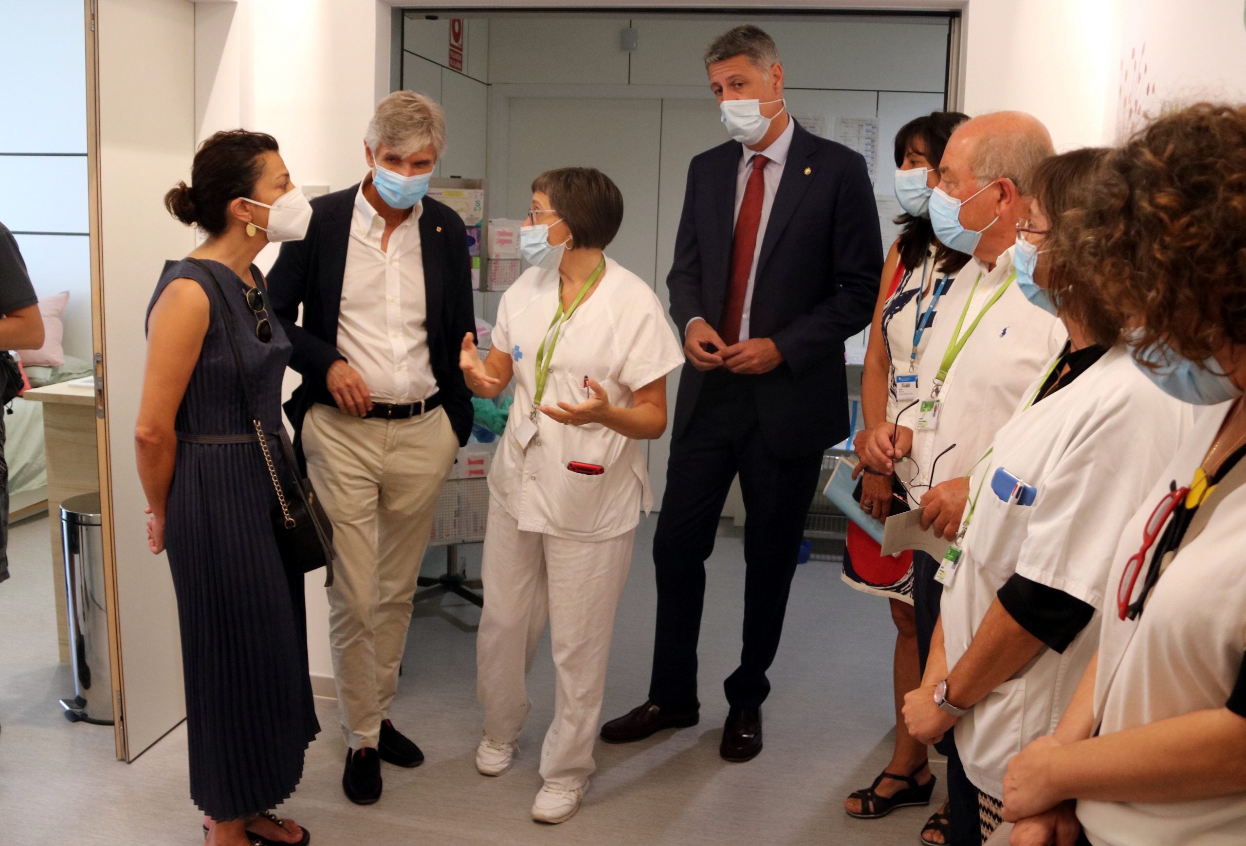 Imatge d'Argimon i Albiol durant la visita al Centre de naixements Casa Laietània de l'Hospital Germans Trias el 5 de juliol de 2021 (ACN)