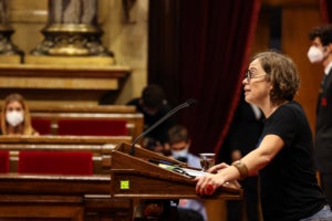 Eulàlia Reguant (CUP) durant el ple de política general / Jordi Borràs