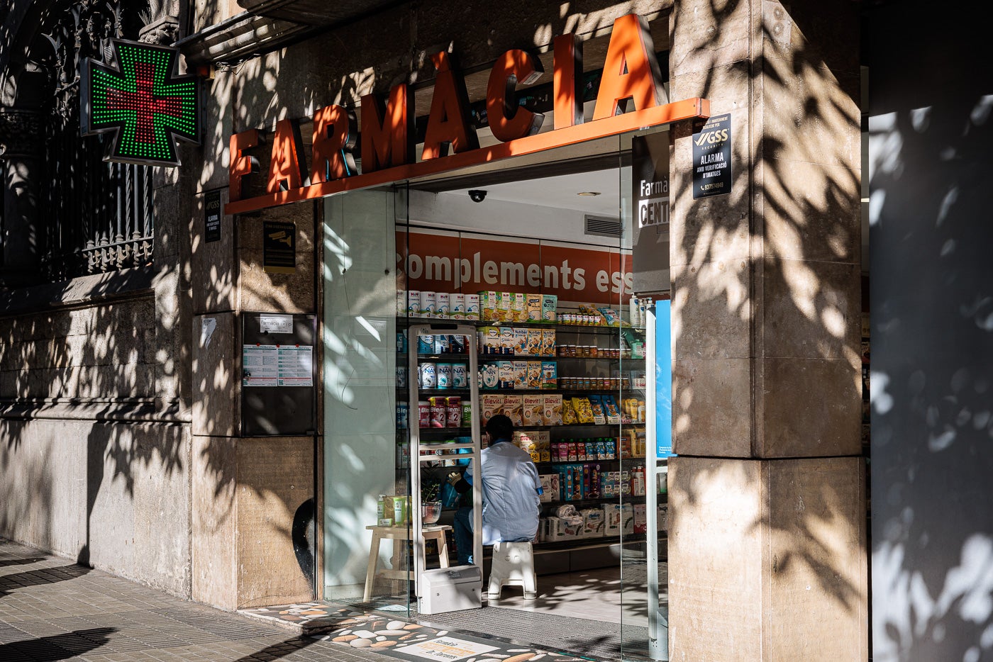 Una farmàcia de Barcelona / Jordi Borràs