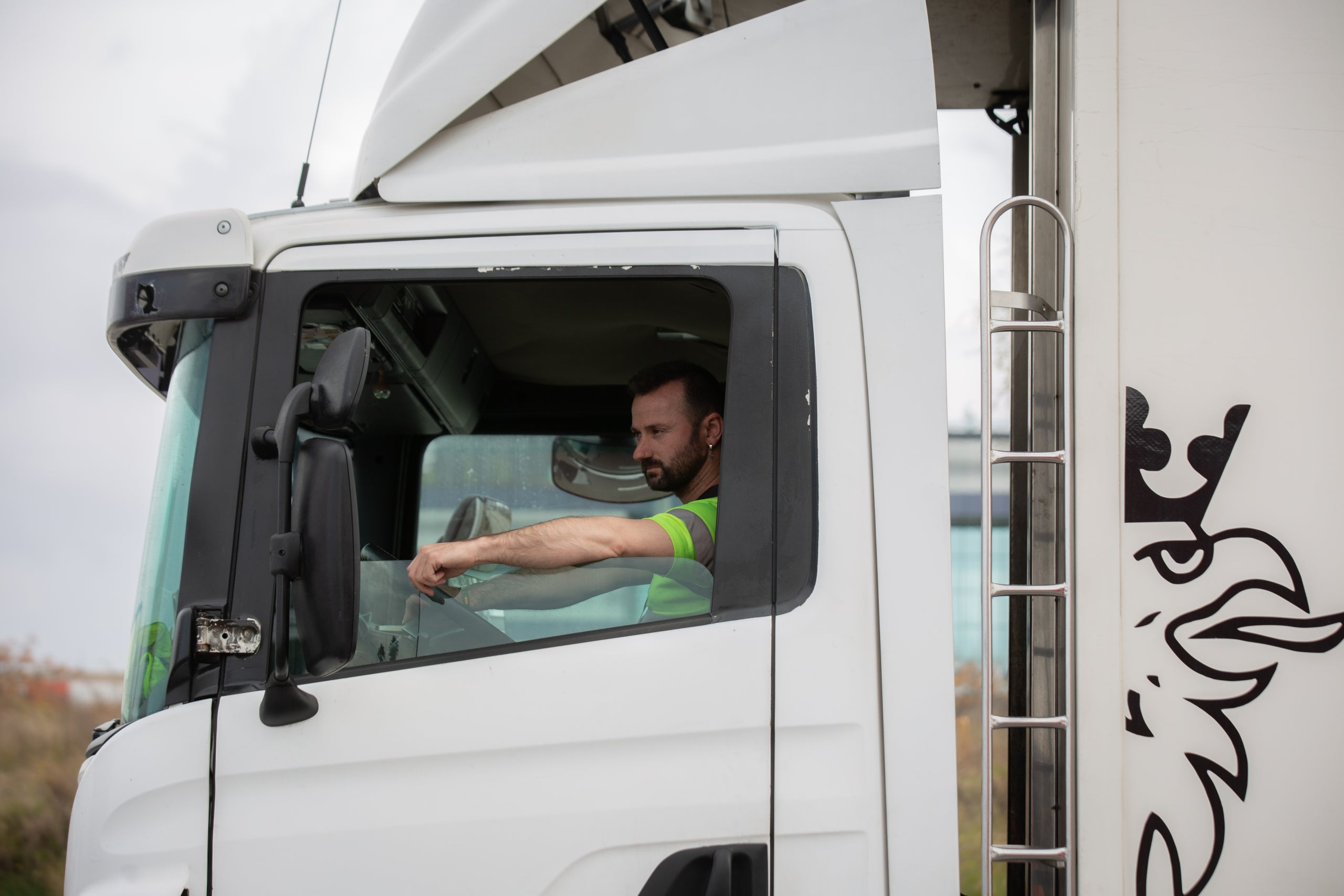 Un transportista el vuitè dia de la vaga/ David Zorrakino / Europa Press