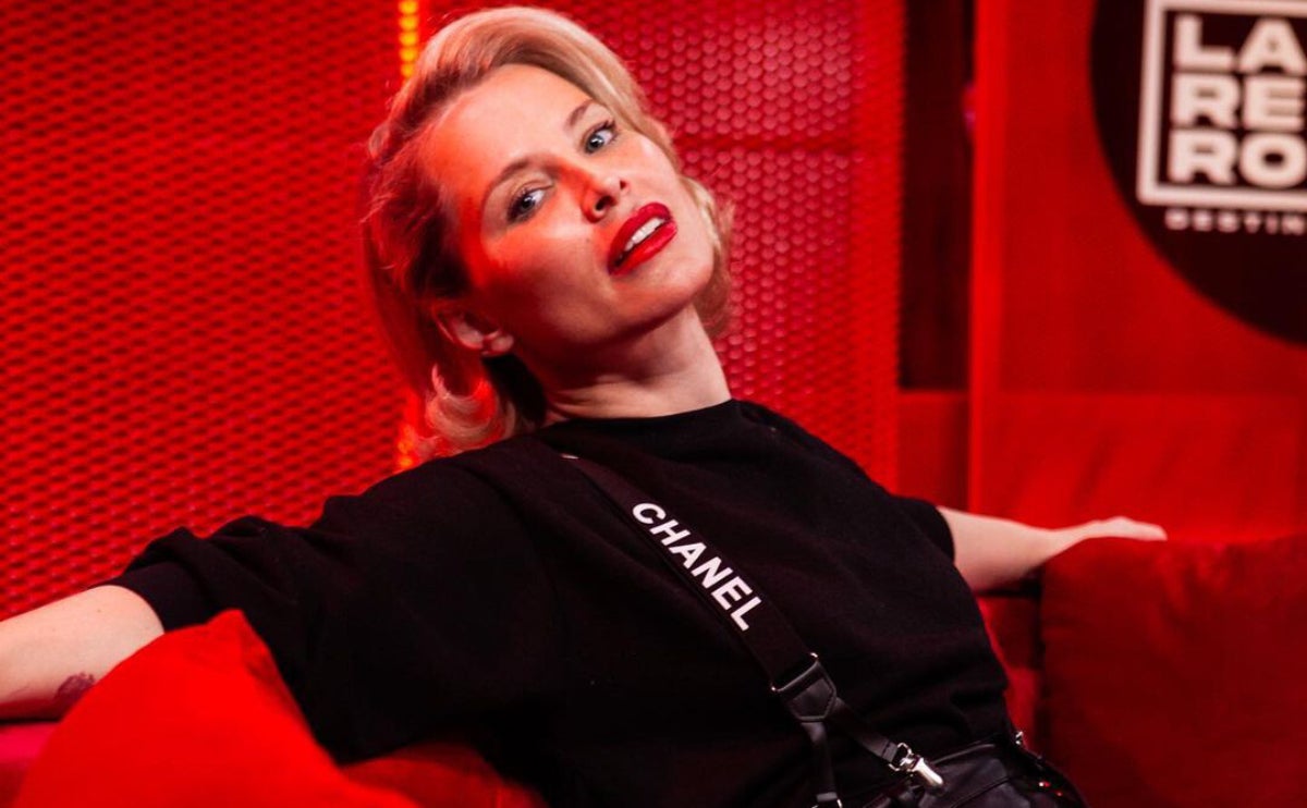 Soraya denuncia estar vetada a TVE i poc després es retracta - Youtube