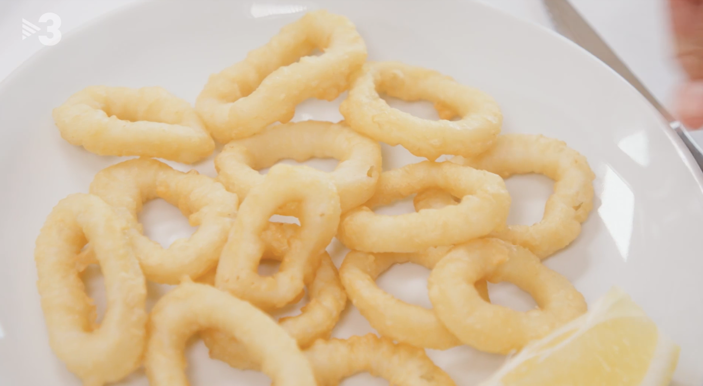 Els polèmics calamars a la romana de 'Joc de cartes' / TV3