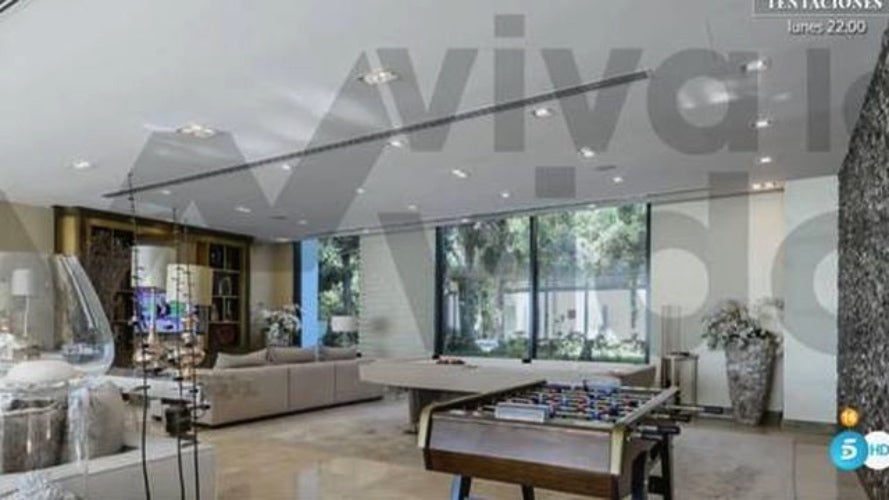 El saló de la mansió de Joan Carles - Telecinco