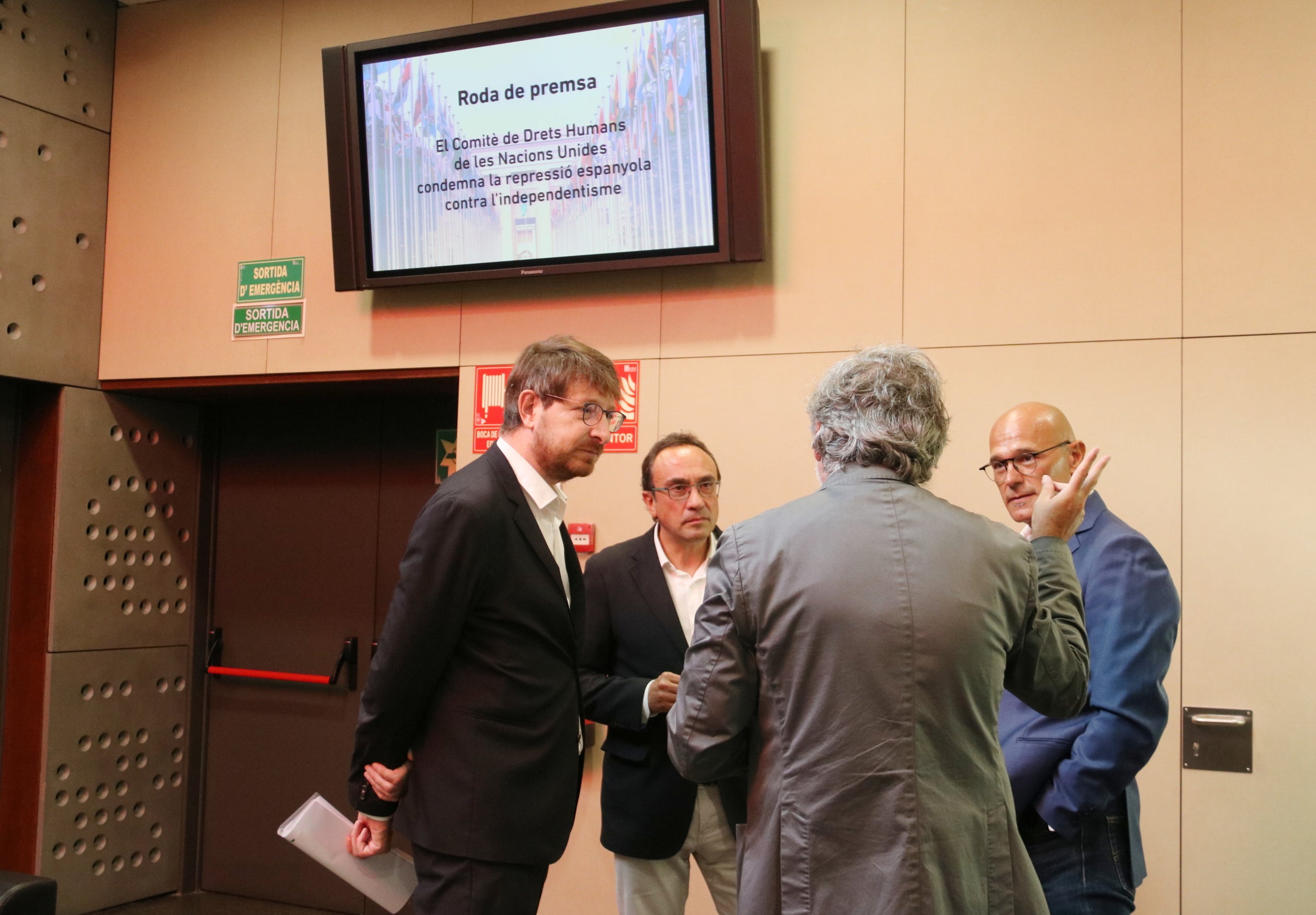Mundó, Rull i Romeva enraonen amb Pina/Sílvia JardíACN