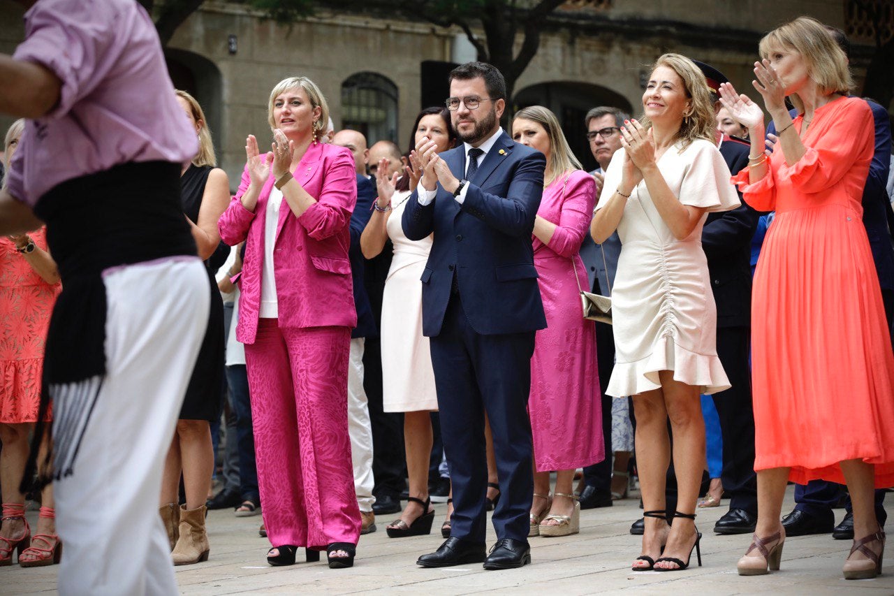 El president Aragonès, durant la hissada de bandera a Sant Boi de Llobregat en la Dida del 2022 JORDI PLAY