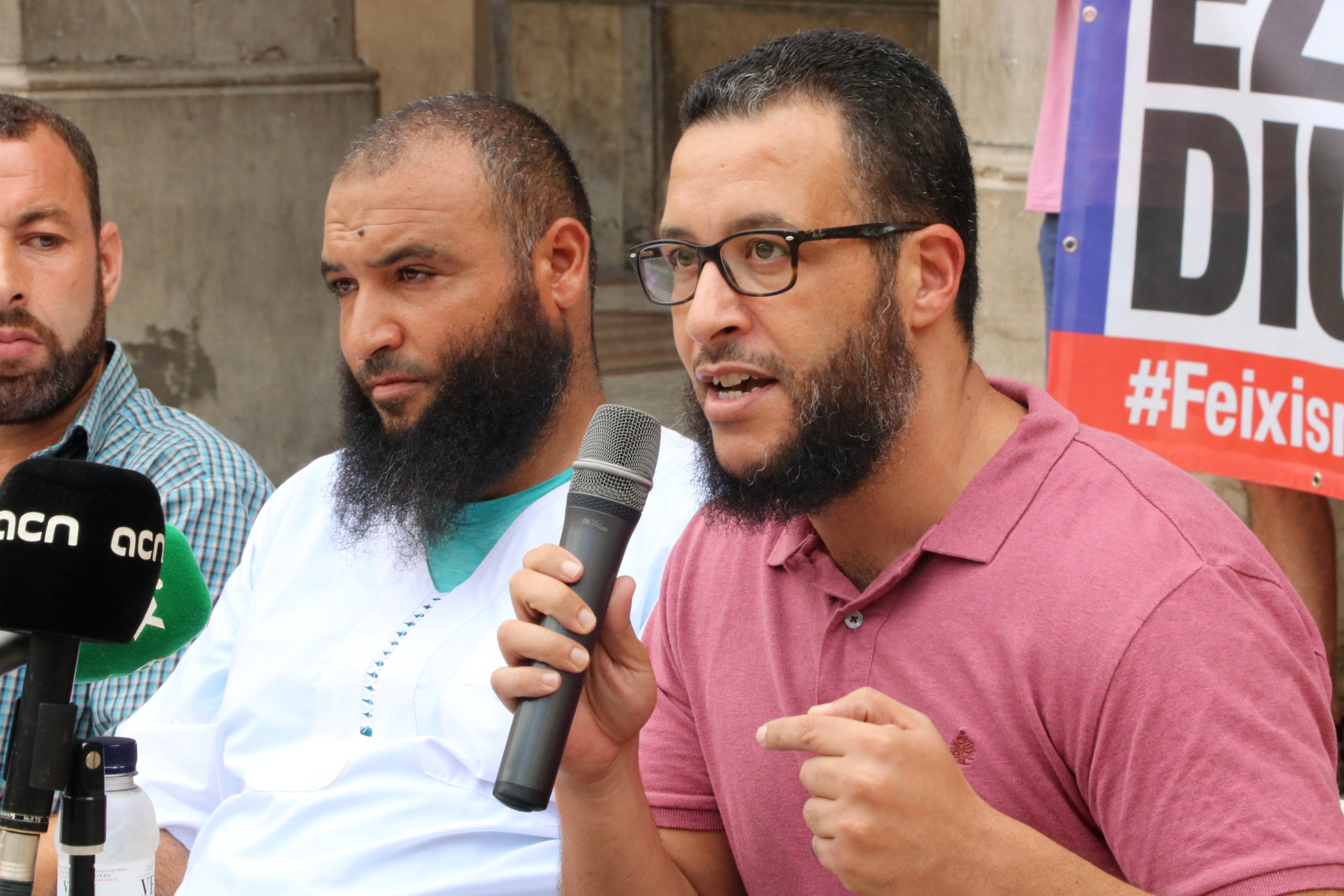 El president de l'associació islàmica Al-Forkan de Vilanova i la Geltrú, Amarouch Azbir, i el president de l'Associació per la Defensa dels Drets de la Comunitat Musulmana (Adedcom) de Reus, Mohamed Said Badaoui | ACN