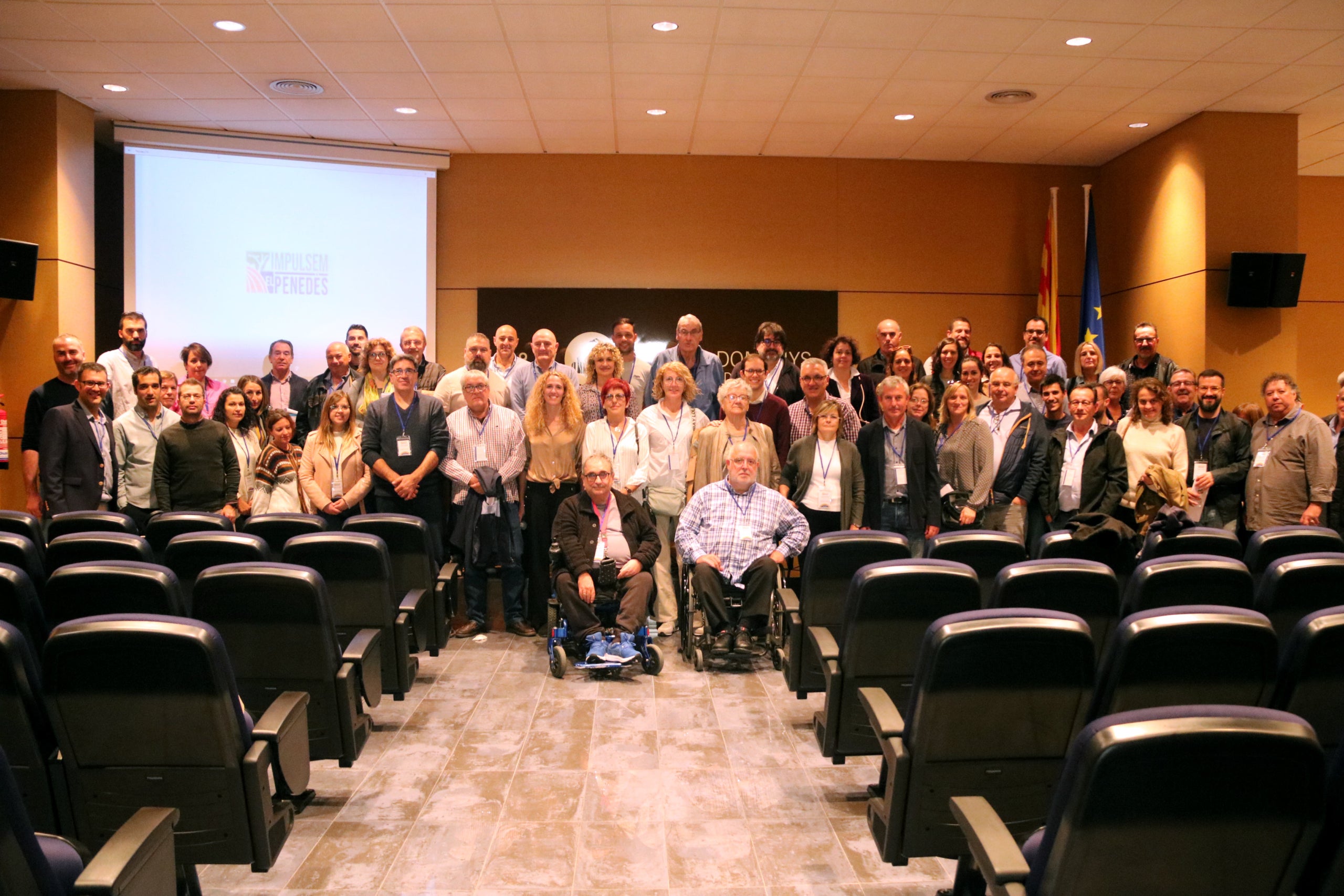 Fotografia de família del congrés fundacional d'Impulsem el Penedès Data de publicació: dissabte 12 de novembre del 2022, 14:17 Localització: Sant Jaume dels Domenys Autor: Gemma Sánchez