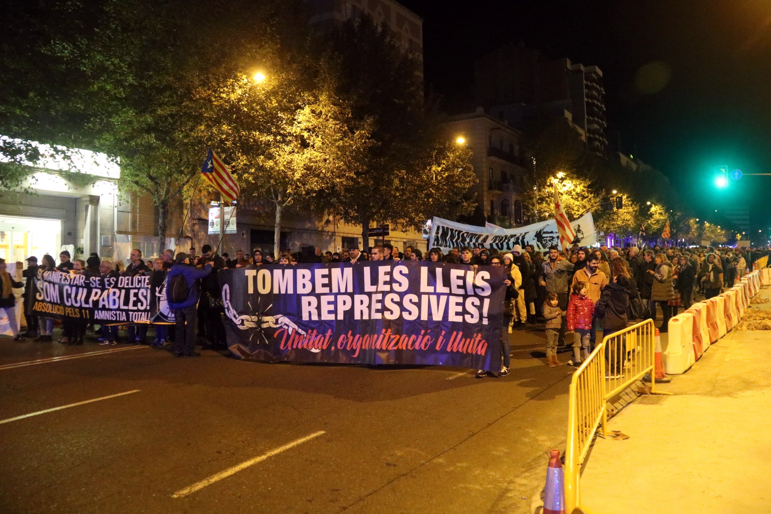 Capçalera de la manifestació per demanar la llibertat de Pablo Hásel / ACN