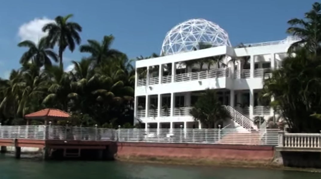 Ricky Martin té una casa molt moderna a Florida - Youtube