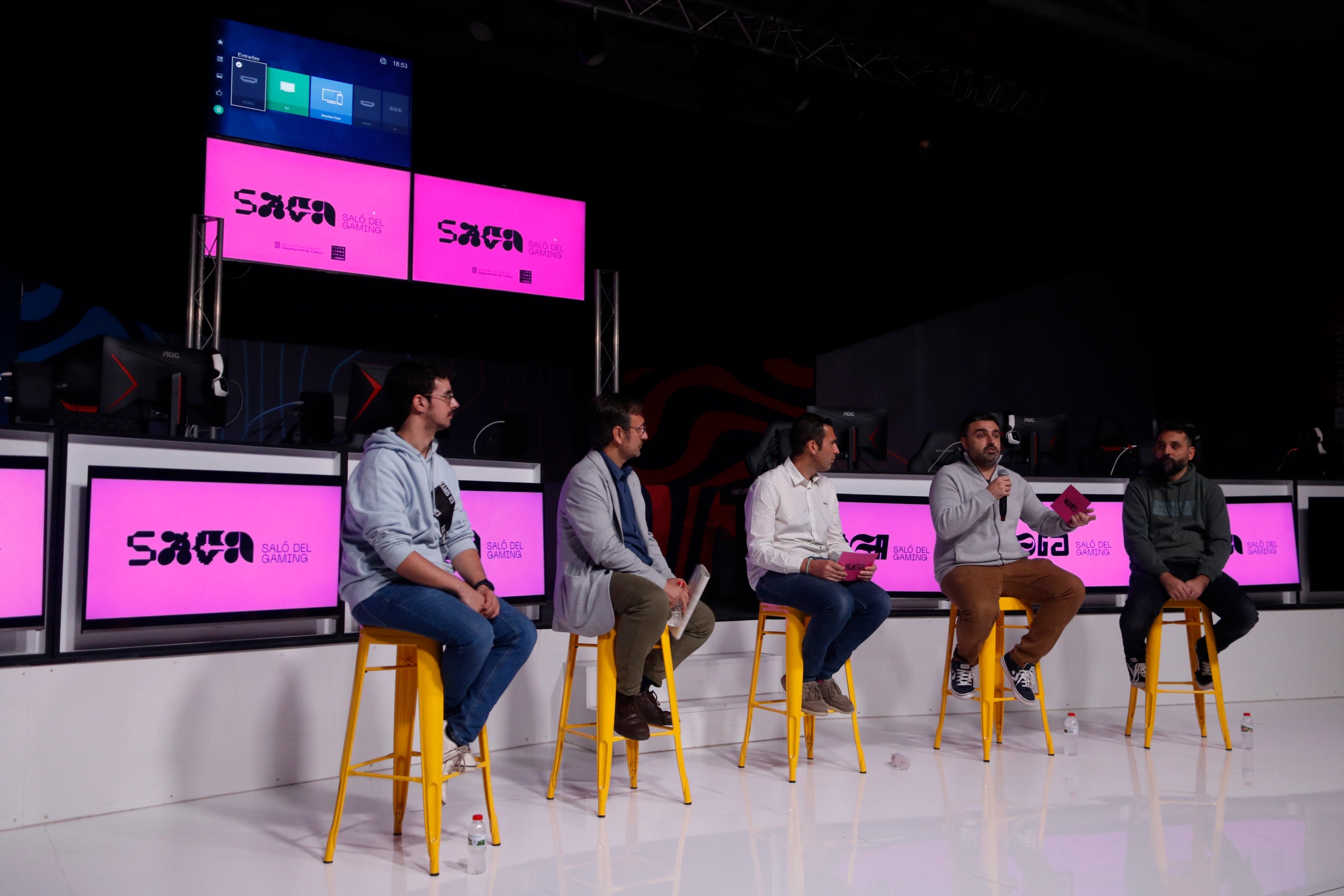 Els organitzadors del saló de videojocs en català Saga durant la presentació de l'esdeveniment / ACN
