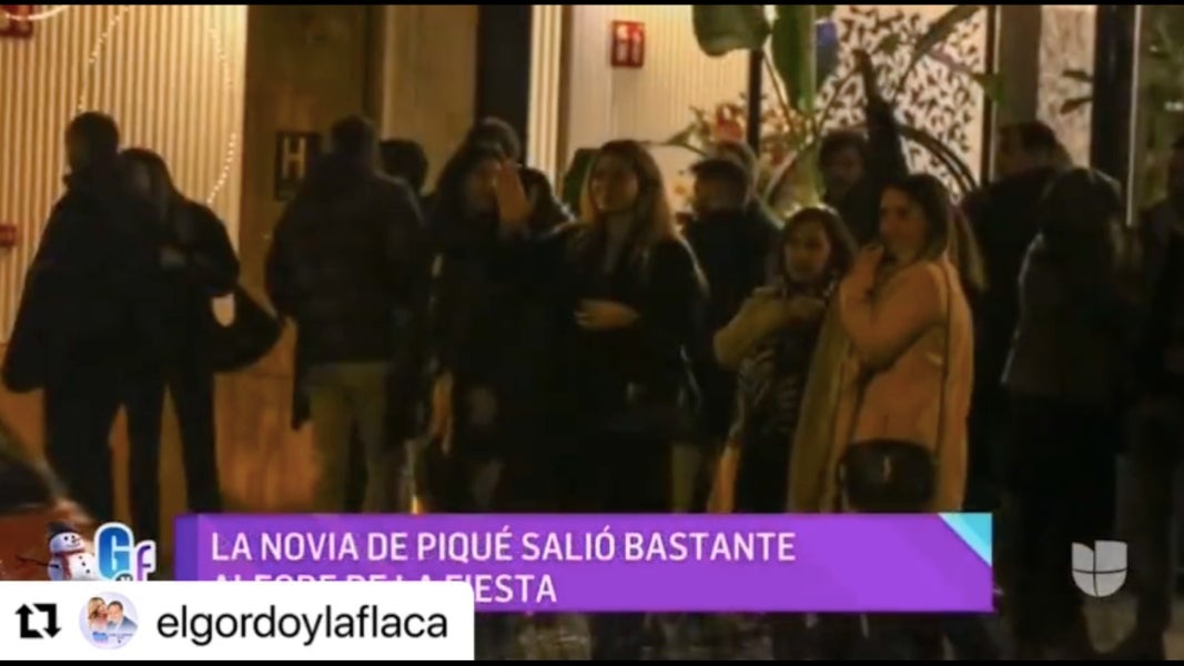 Clara Chía, entusiasmada entre els companys i amics del futbolista - Univision