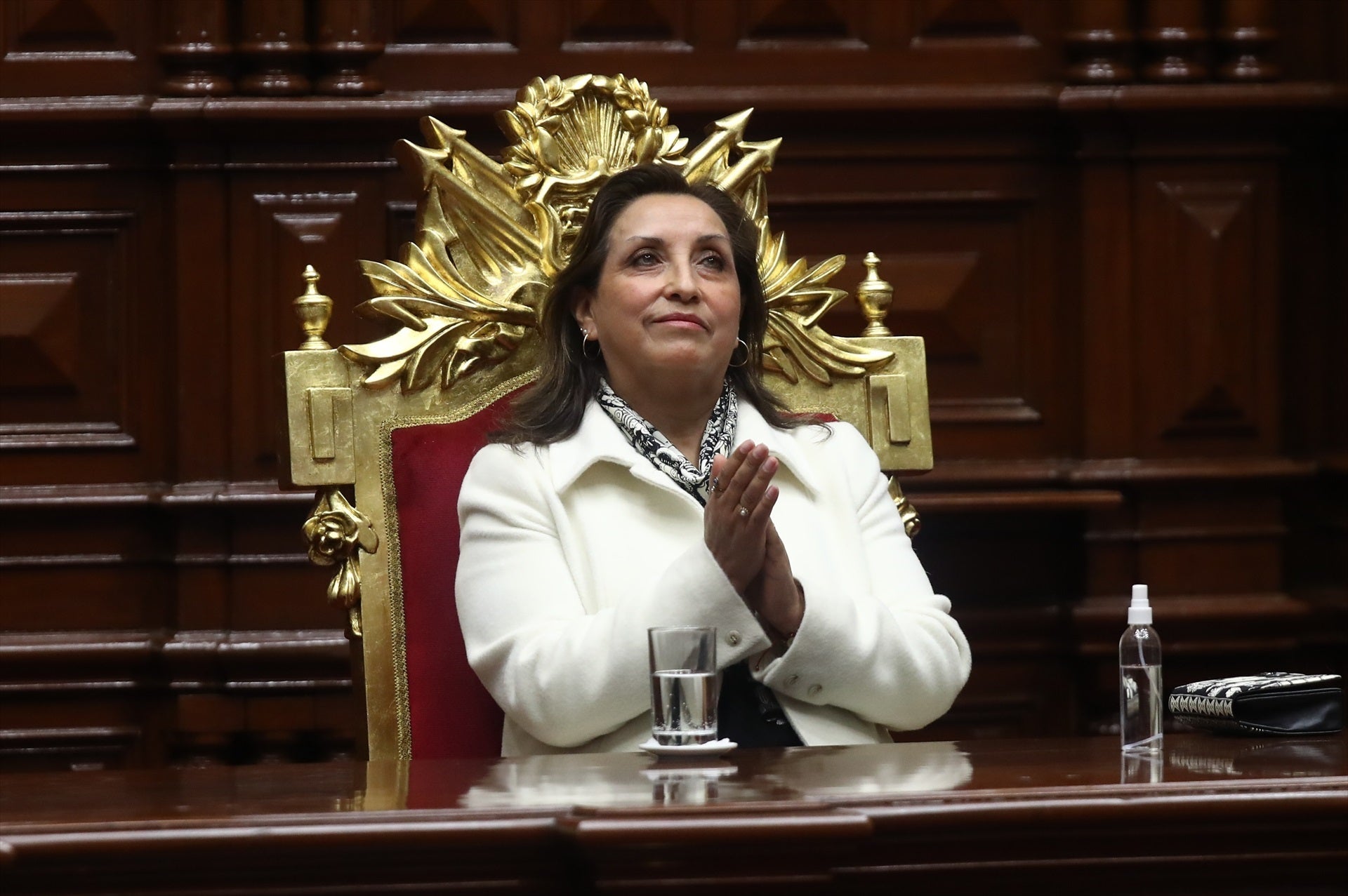 Dina Boluarte assumeix la presidència del Perú, després de la destitució de Pedro Castillo, i en la primera dona a ostentar aquest càrrec a la nació | Europa Press