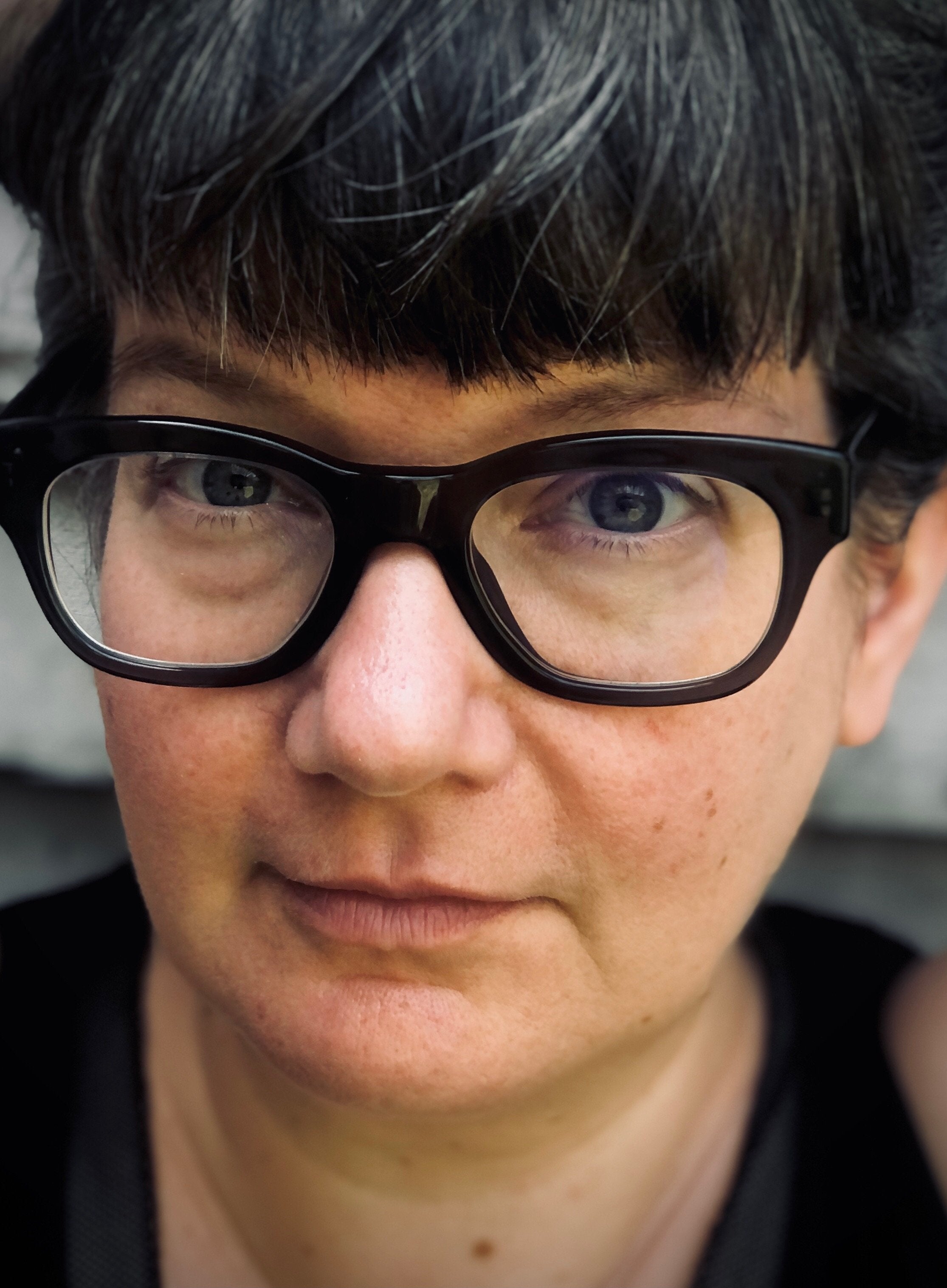 Mara Faye Lethem, Cendrós / Cedida