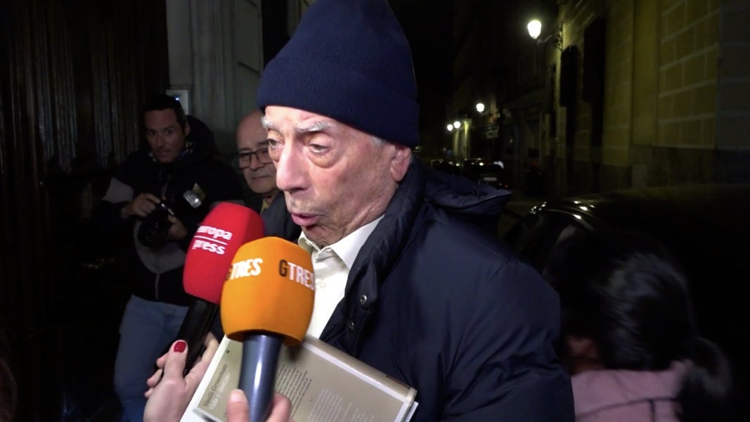 Mario Vargas Llosa nega els motius de la ruptura - Europa Press