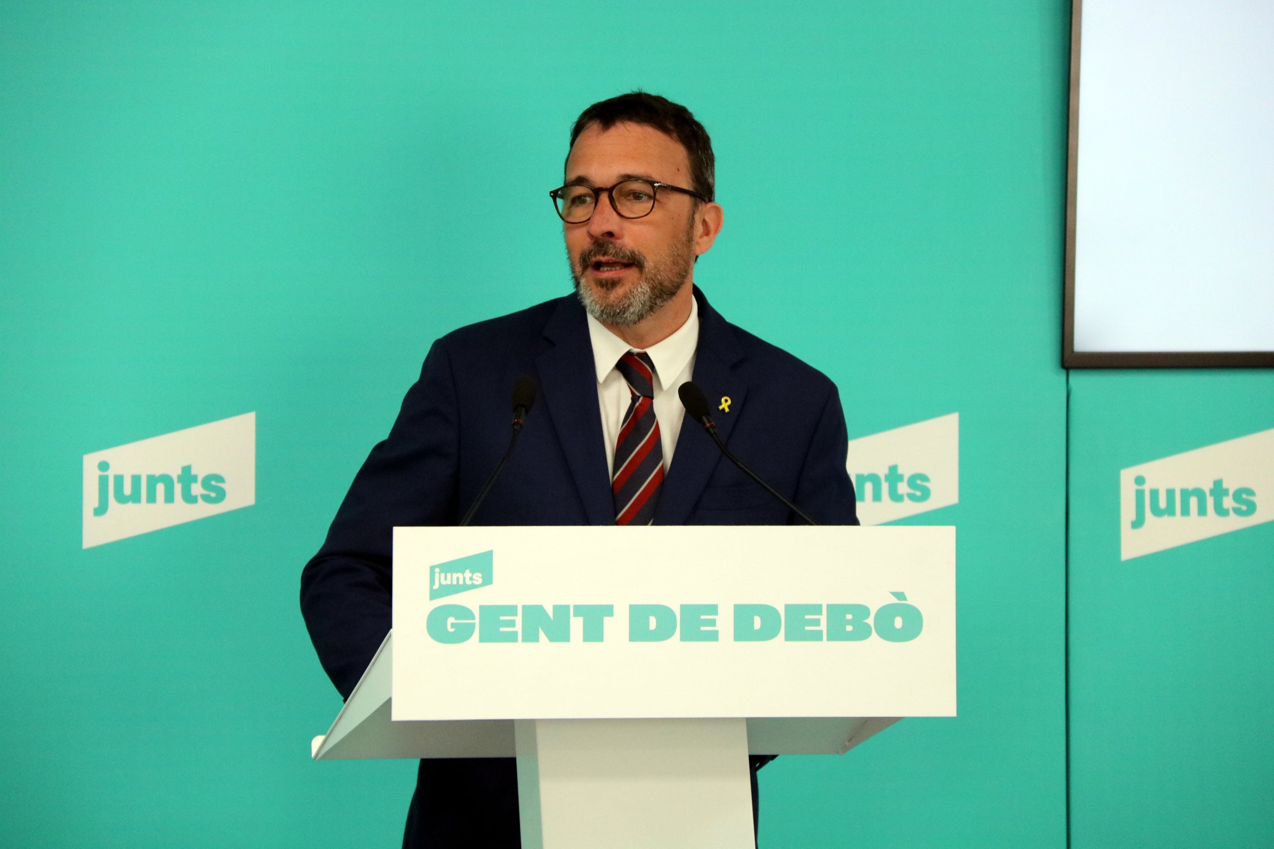 El portaveu de Junts, Josep Rius, durant una atenció a mitjans a la seu del partit | ACN