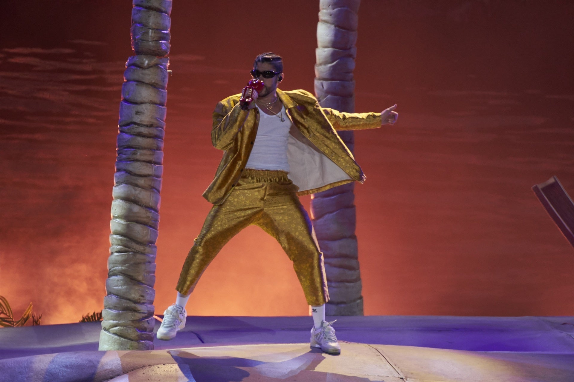 Bad Bunny cierra la lista de los 10 artistas mejor pagados del mundo, según la revista 'Forbes' | Europa Press