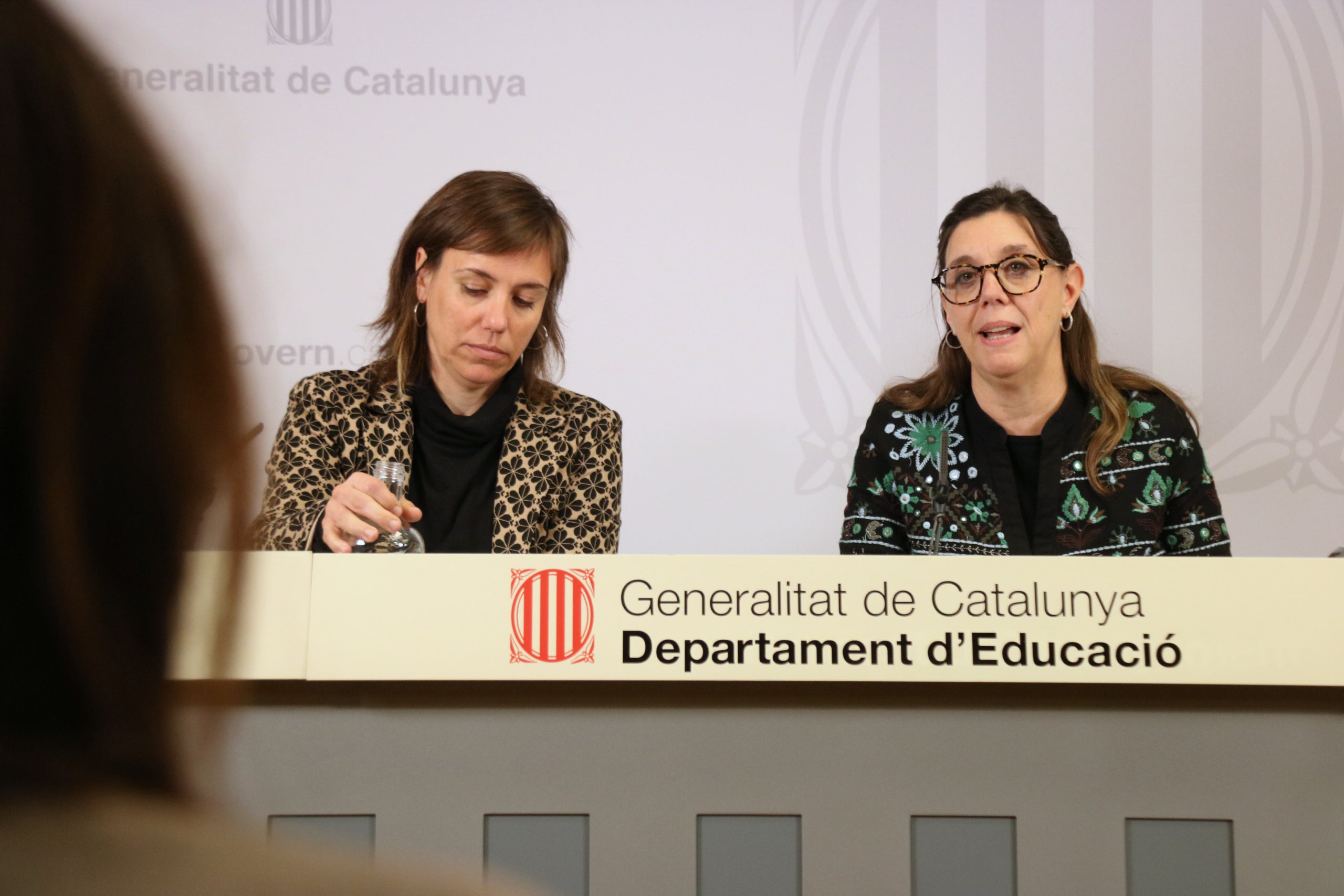 La secretària de Transformació Educativa, Núria Mora, i la secretària general d'Educació, Patrícia Gomà, en una imatge d'arxiu