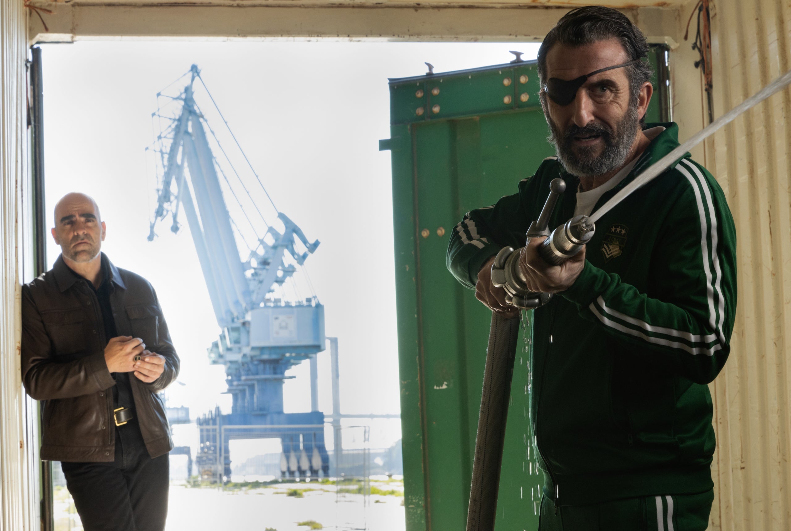 Luis Tosar i Luis Zaheda, en el nou curtmetratge de Voll-Damm, 'Els 5 passos'