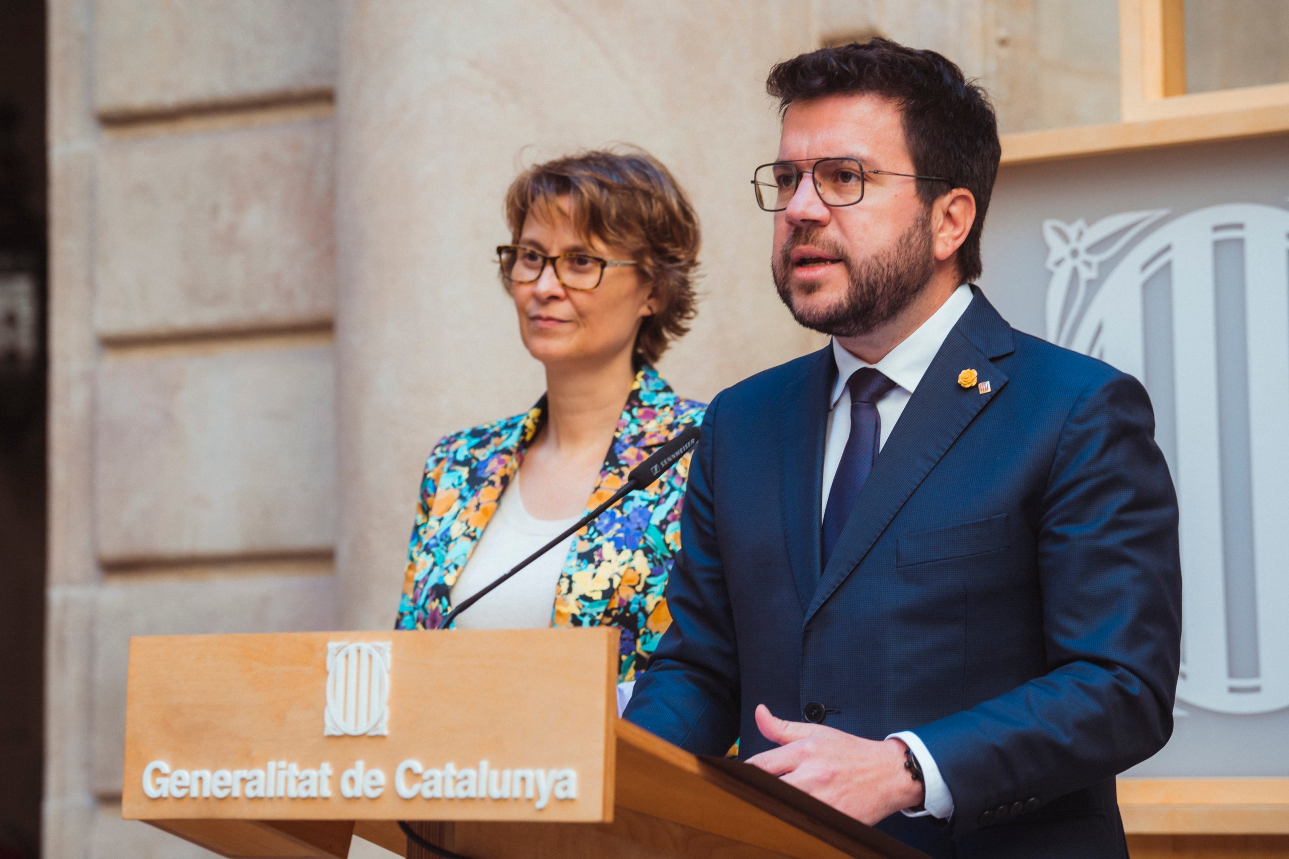 El president de la Generalitat, Pere Aragonès, i la consellera d'Acció Exterior, Meritxell Serret / Govern