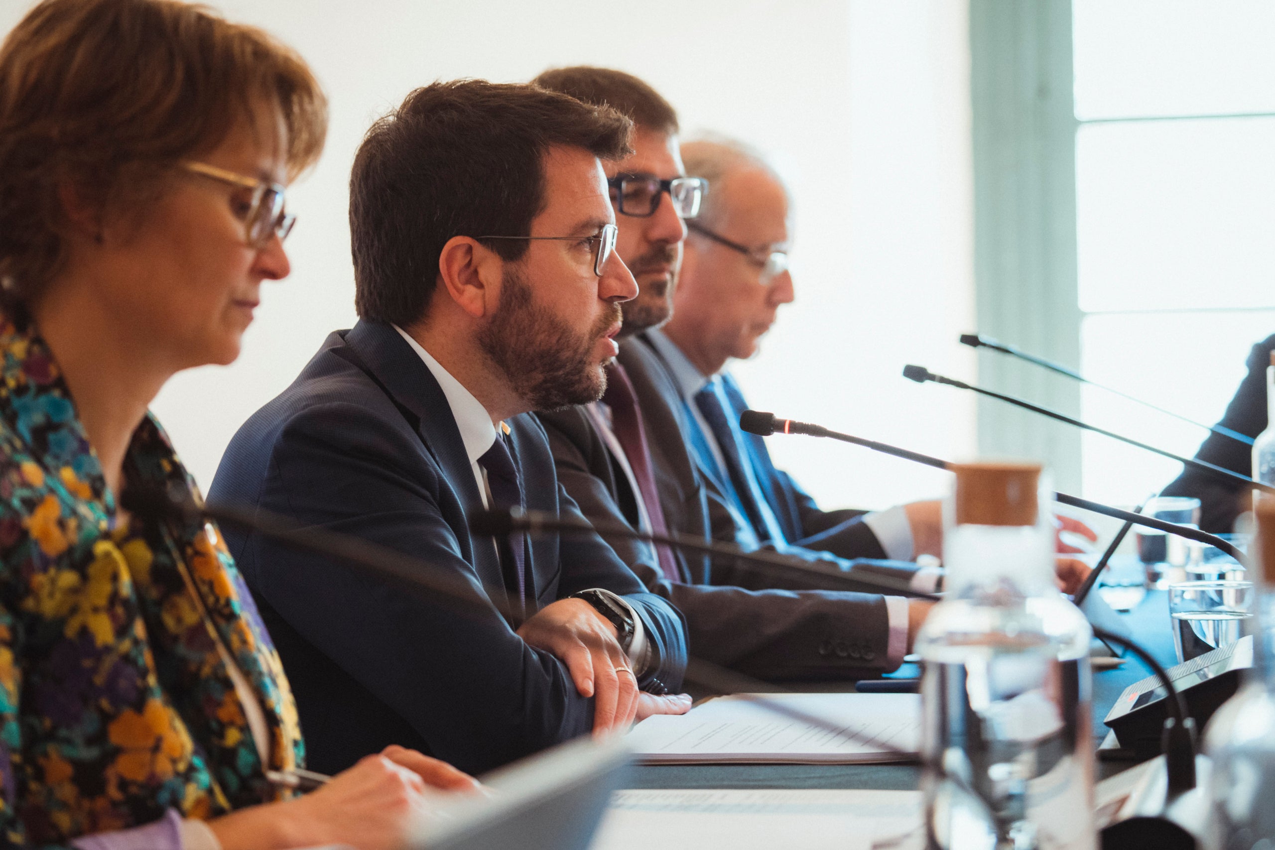 El presidente del Gobierno, Pere Aragonès, y la consejera de Acción Exterior, Meritxell Serret / Gobierno