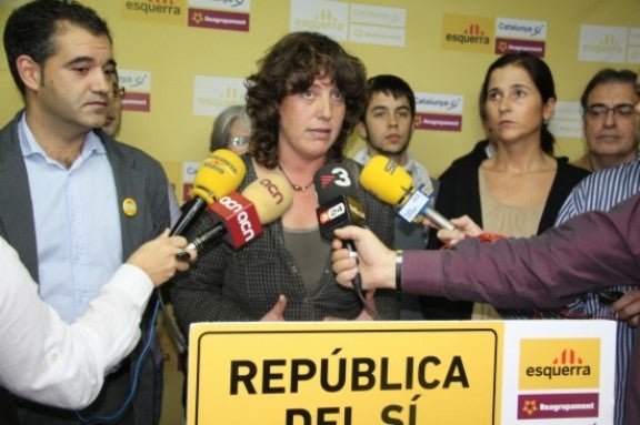Josep Carrapiço, Teresa Jordà, Rosa Cruz i Carles Bonaventura, la noche electoral de 2011 cuando consiguió el escaño/Tània Tapia