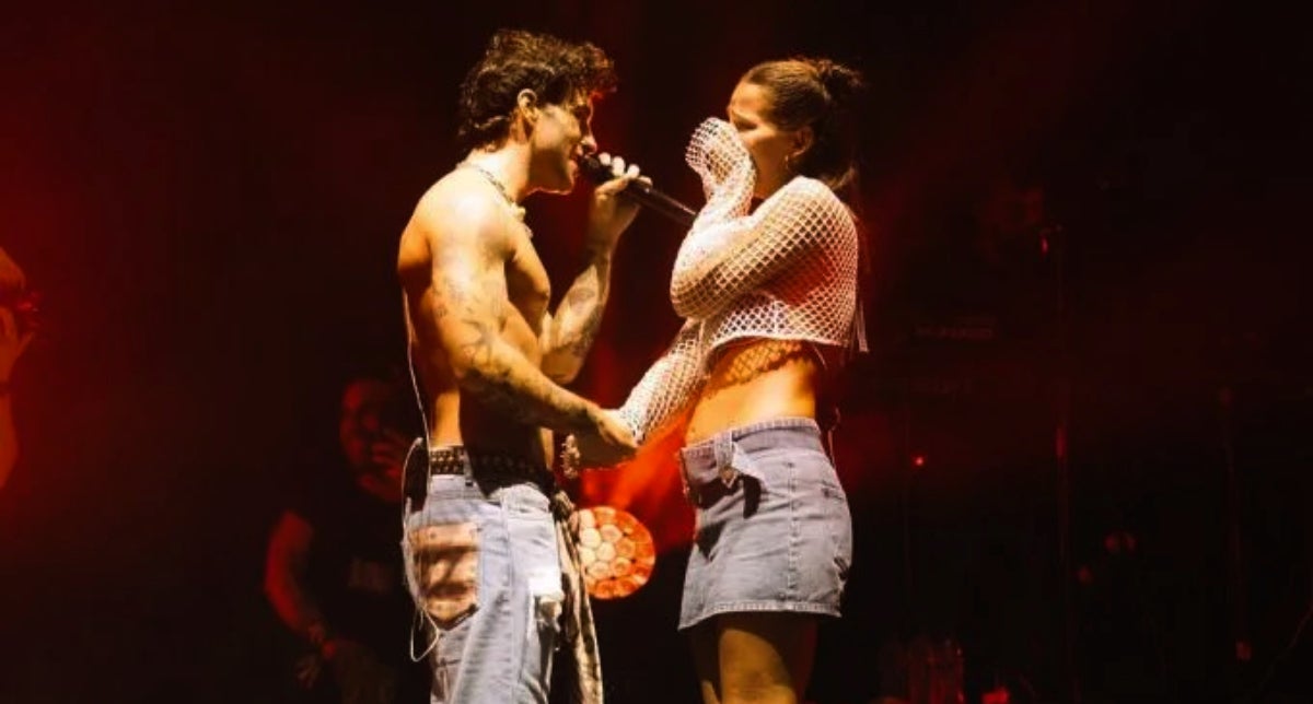 Álvaro de Luna i Laura Escanes, enamorats a l'escenari - Instagram