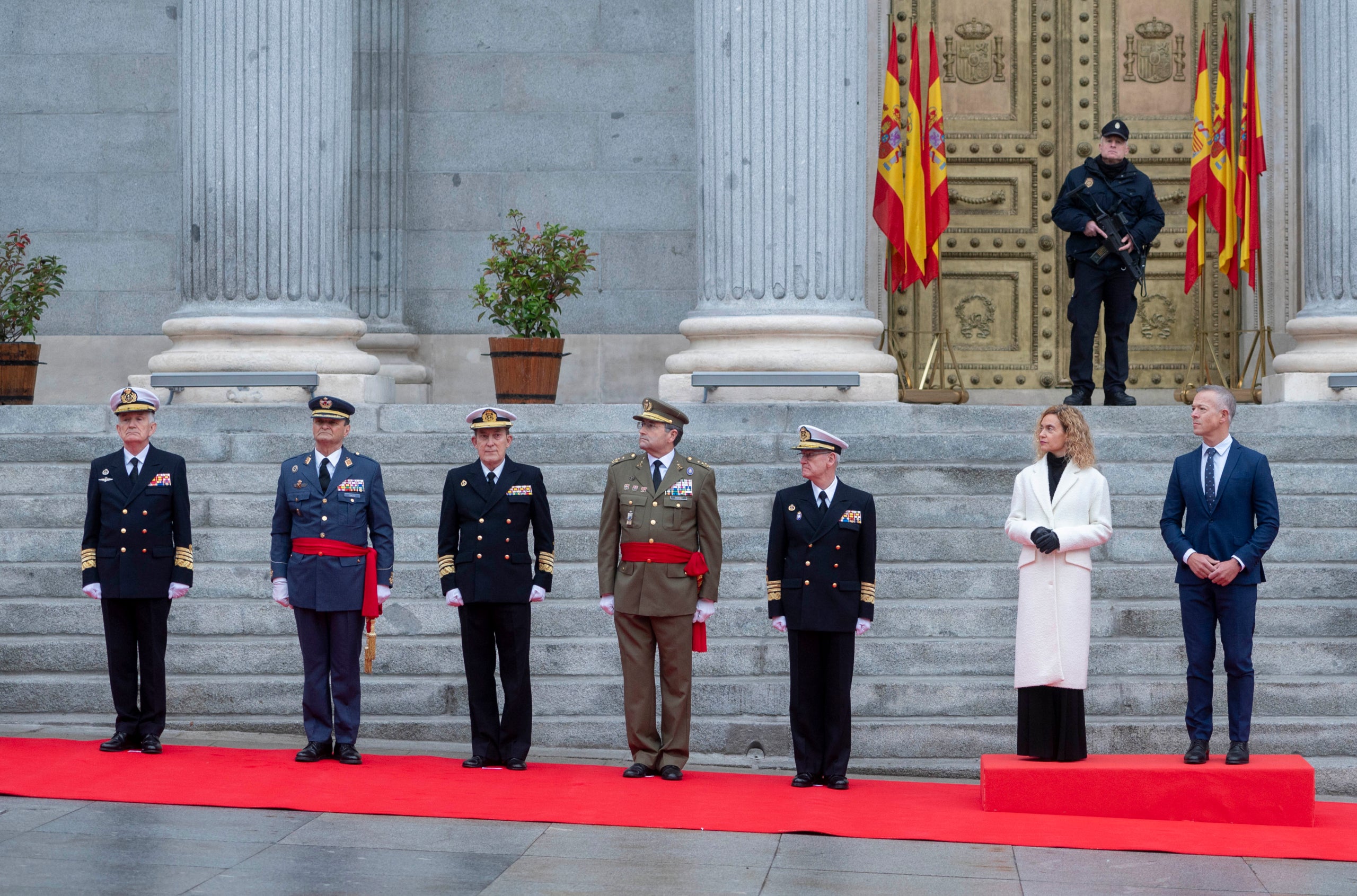 Hissat de la bandera espanyola en l'acte institucional del dia de la Constitució, al Congrés de Diputats, el 6 de desembre del 2022, a Madrid / Alberto Ortega / Europa Press