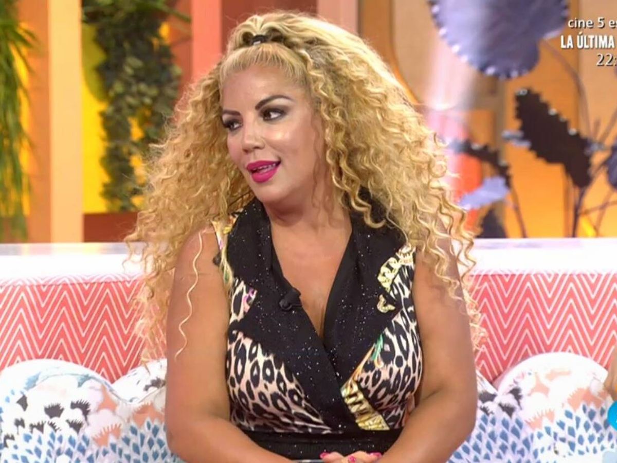 Rebeca Pous critica TV3 y Ada Colau - Telecinco