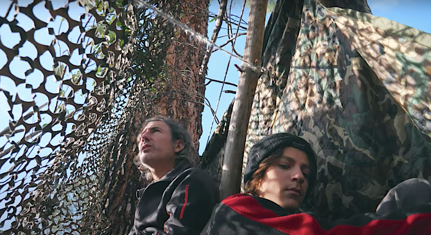 Andoni Canela y su hijo, Unai, en una imagen de 'Panteras, la serie', que se emite a La 2 de TVE