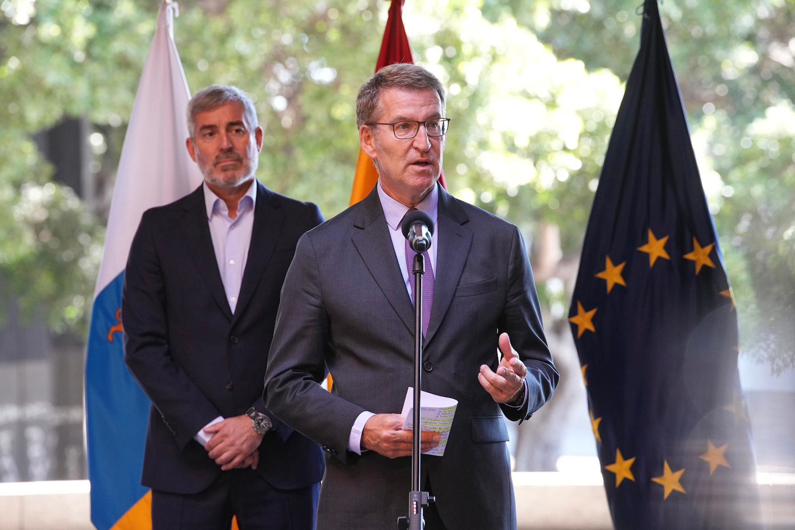 El president del PP, Alberto Núñez Feijoo, en una atenció als mitjans / ACN