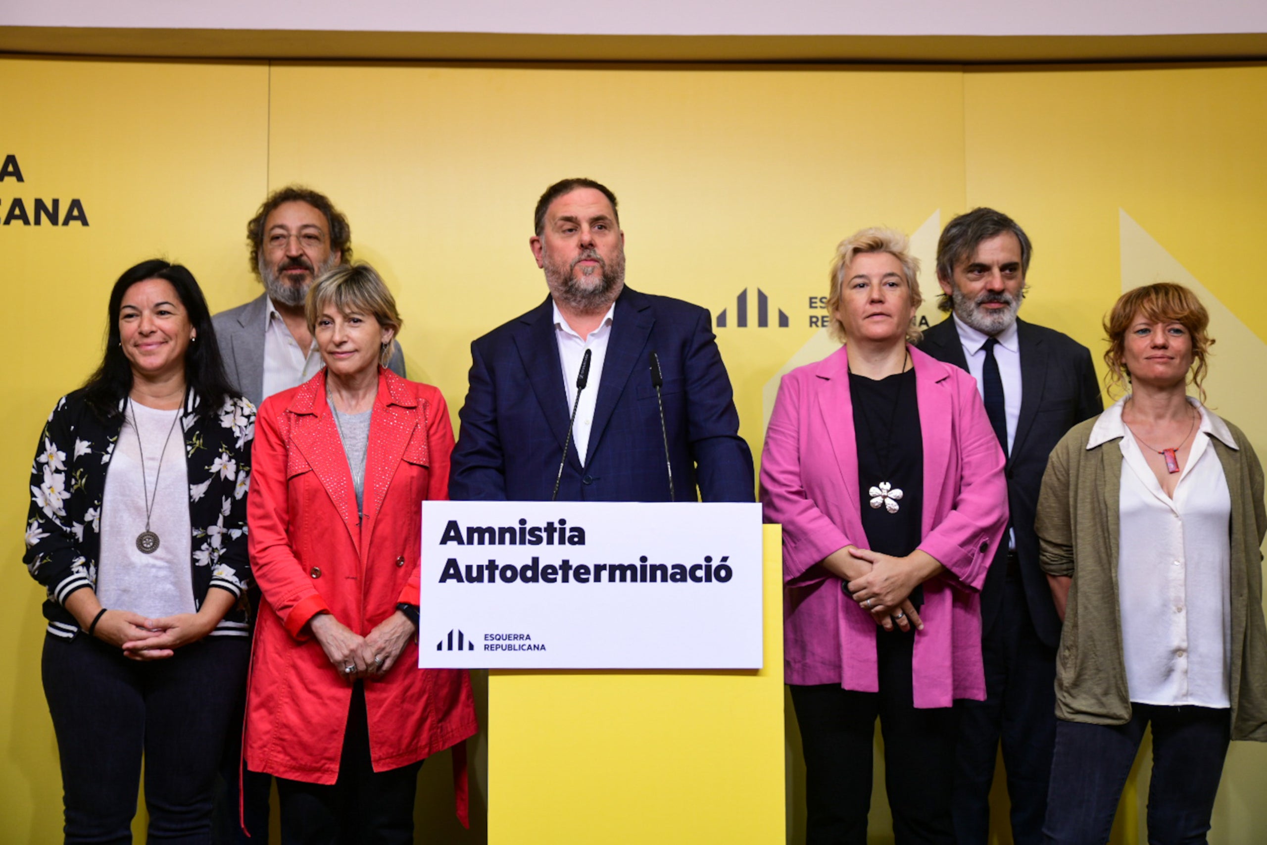 Oriol Junqueras amb altres represaliats en el sisè aniversari del 20-S del 2017 / ACN